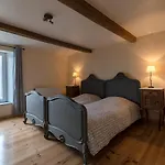 Les Trois Voisins * Bourseigne-Vieille